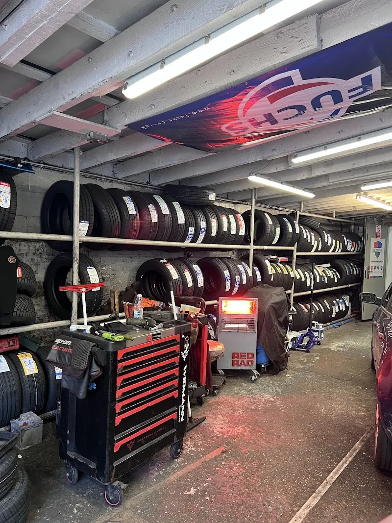 Islington Auto Service at work